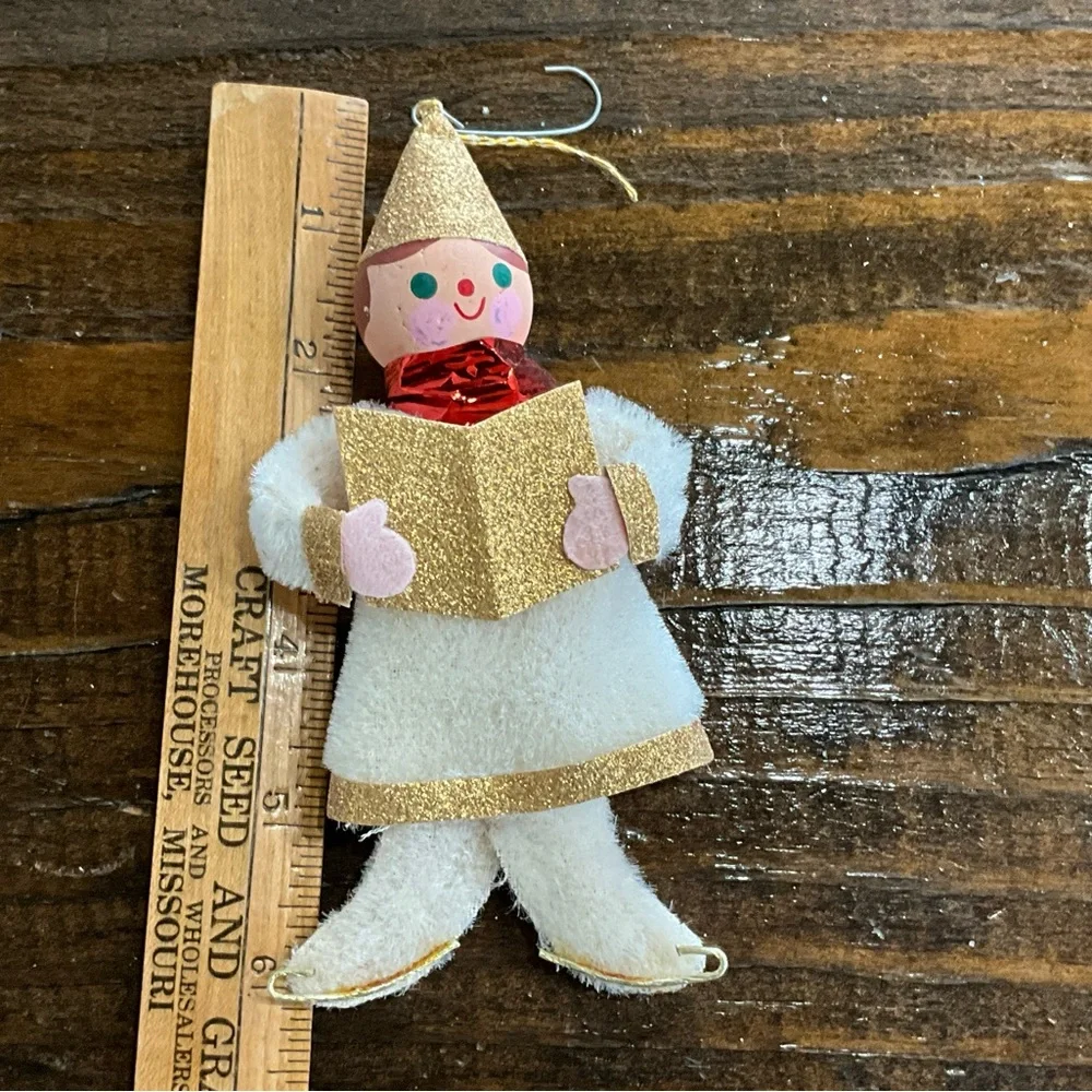 Unique Vintage this cute